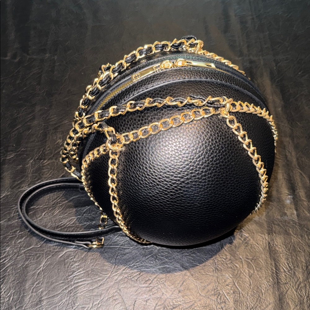 Black Leatherette Round Basketball Bag with Gold Chain, NEW - Picture 4 of 7